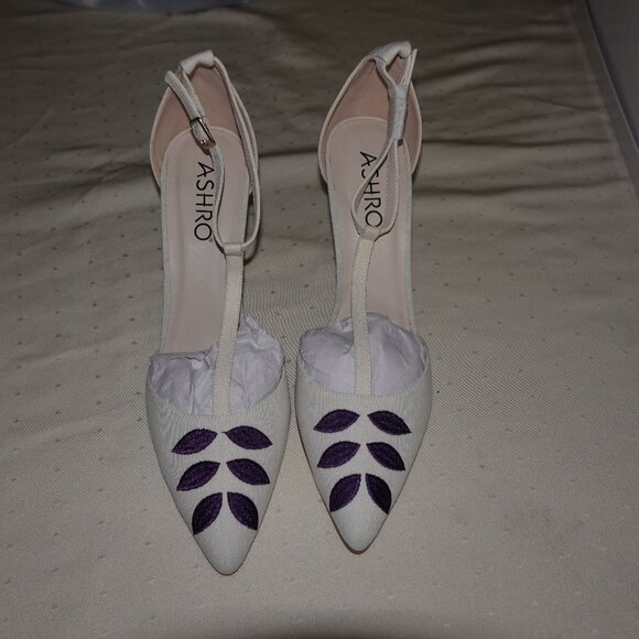 BRAND NEW ASHRO WOMENS PUMP SHOES OFF WHITE SIZE 12 - Picture 1 of 9